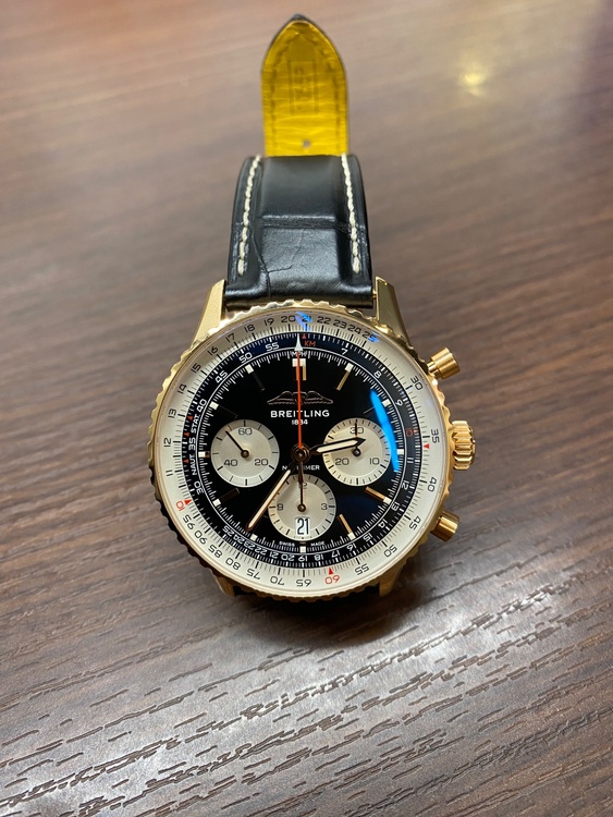 ブライトリング ナビタイマー （高級時計）の商品画像 - 査定依頼日：2026年3月21日 - 最高査定価格：2,050,000円