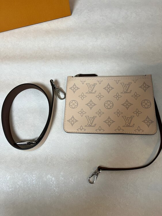 ジロラッタ（ブランドバッグ）の商品画像 - 査定依頼日：2025年1月5日 - 最高査定価格：170,000円