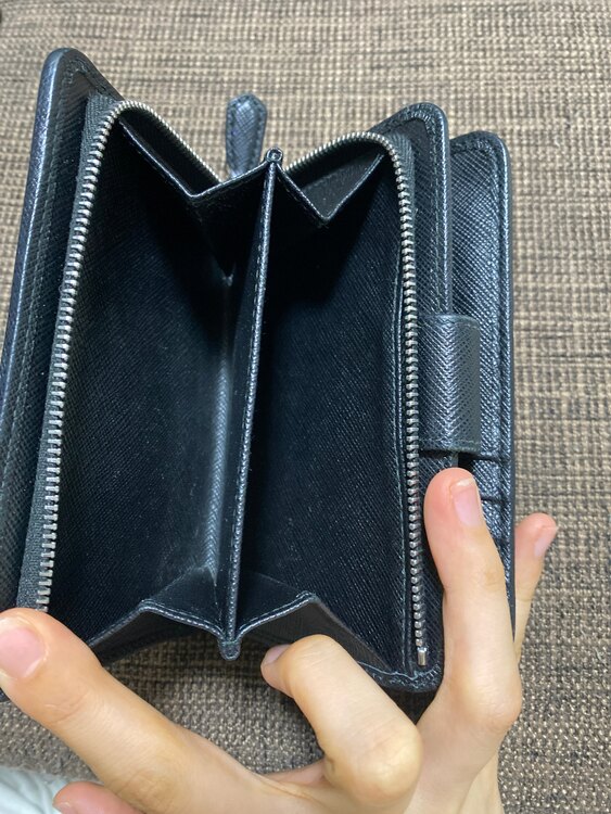 財布（古着・ファッション）の商品画像 - 査定依頼日：2025年3月30日 - 最高査定価格：5,000円