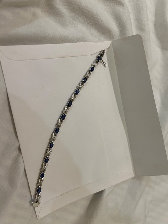 ブルーサファイア（金・貴金属）の商品画像 - 査定依頼日：2025年8月26日 - 最高査定価格：350,000円