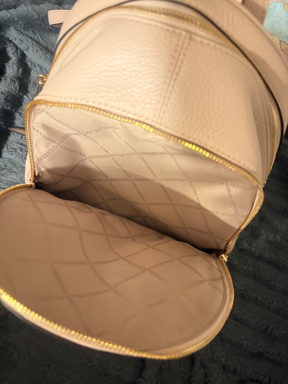 MICHEAL KORS  リュック（ブランドバッグ）の商品画像 - 査定依頼日：2025年10月25日 - 最高査定価格：3,000円