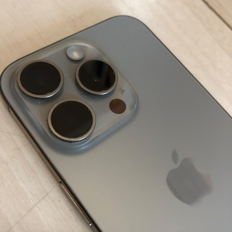 iPhone15pro 256（スマホ）の商品画像 - 査定依頼日：2026年4月10日 - 最高査定価格：154,000円