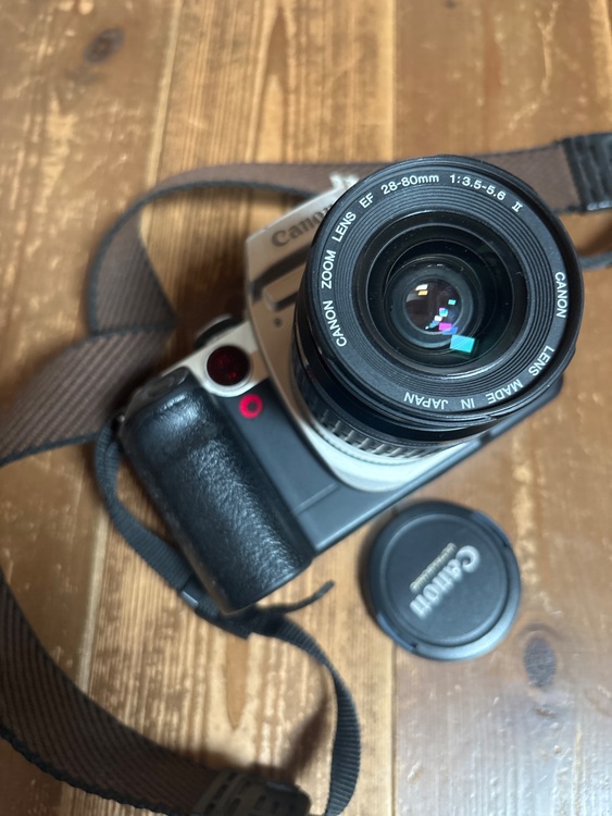 EOS（カメラ）の商品画像 - 査定依頼日：2025年10月11日 - 最高査定価格：1,000円