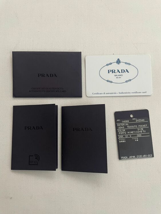 PRADA (2VZ044) カーキBAG（ブランドバッグ）の商品画像 - 査定依頼日：2025年11月11日 - 最高査定価格：60,000円