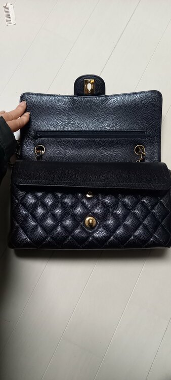 マトラッセ　キャビアスキン（ブランドバッグ）の商品画像 - 査定依頼日：2026年3月10日 - 最高査定価格：630,000円