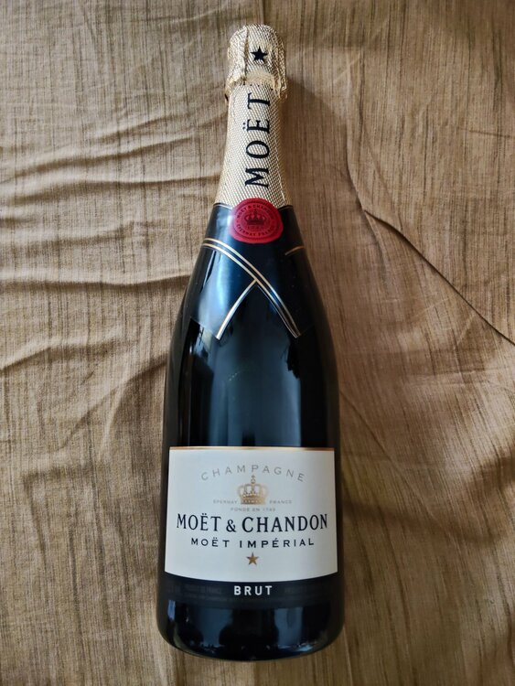 モエ・エ・シャンドン（お酒）の商品画像 - 査定依頼日：2026年2月5日 - 最高査定価格：2,000円