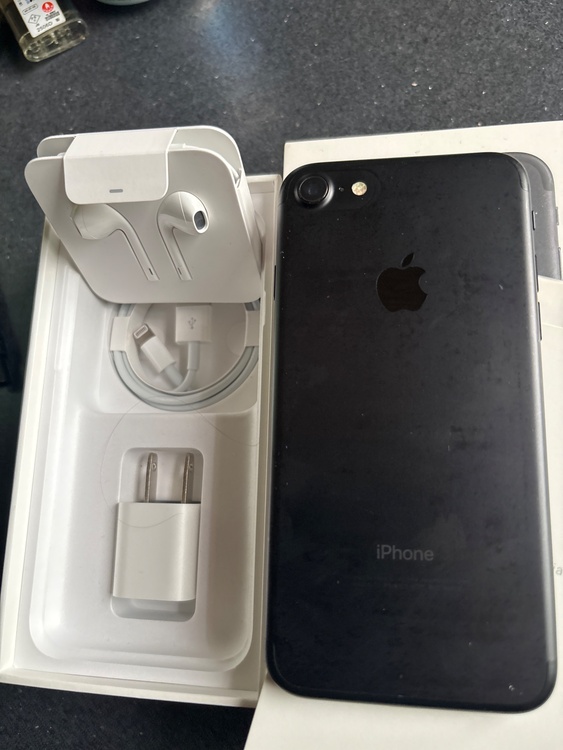 iPhone7（スマホ）の商品画像 - 査定依頼日：2026年5月20日 - 最高査定価格：1,500円