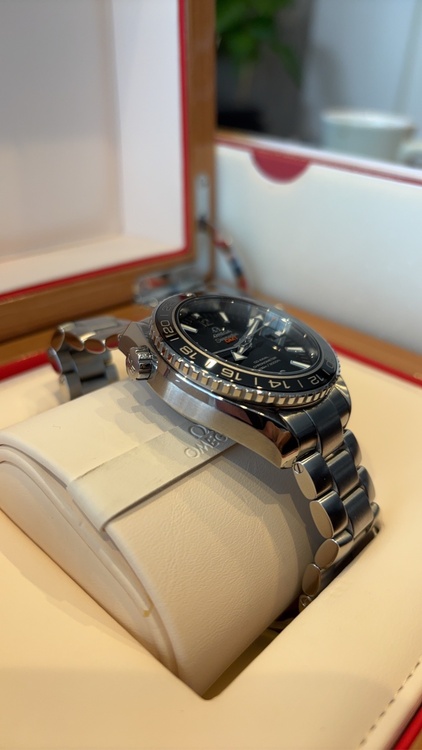 オメガ シーマスター 232.30.44.22.01.001（高級時計）の商品画像 - 査定依頼日：2025年12月19日 - 最高査定価格：585,000円