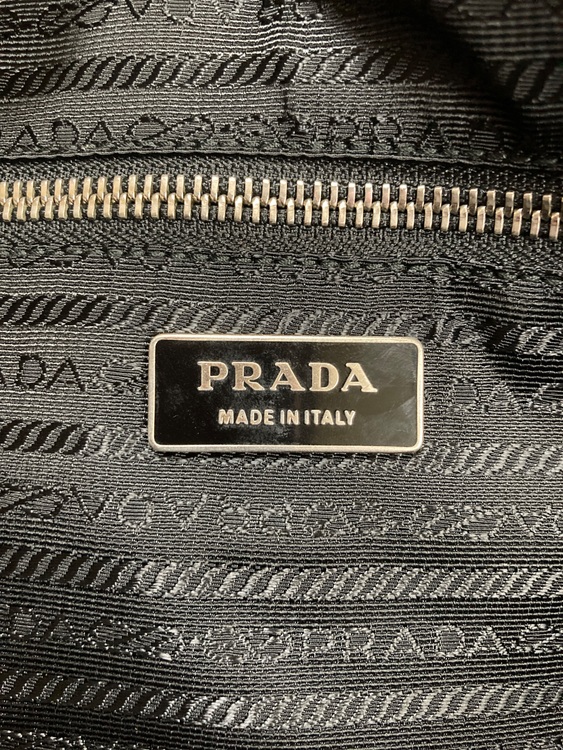プラダ  （ブランドバッグ）の商品画像 - 査定依頼日：2025年9月29日 - 最高査定価格：22,000円