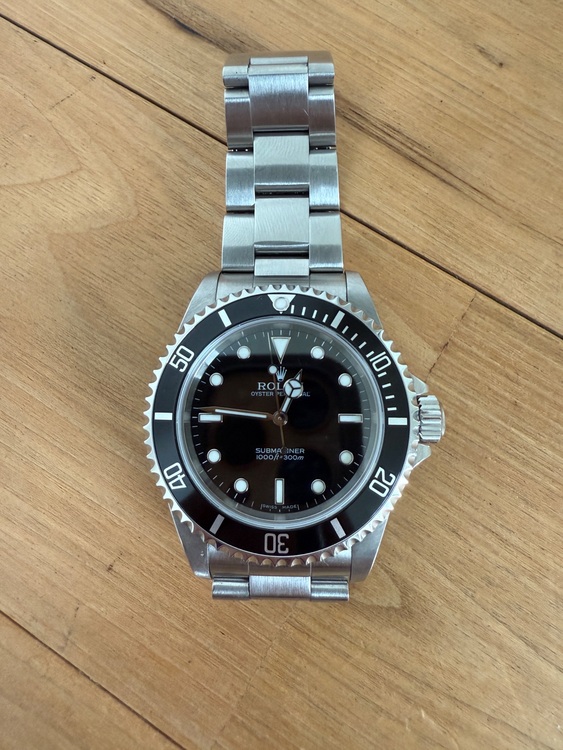 ロレックス サブマリーナー 14060（高級時計）の商品画像 - 査定依頼日：2025年8月29日 - 最高査定価格：1,350,000円
