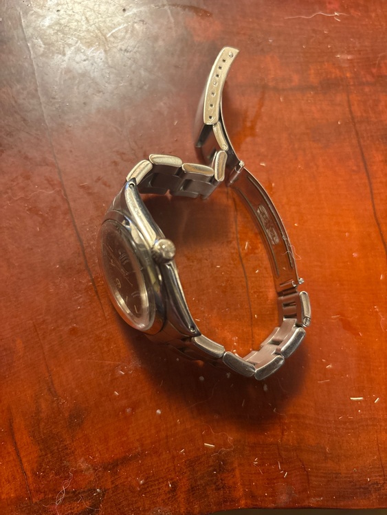 ロレックス エクスプローラー 1016（高級時計）の商品画像 - 査定依頼日：2026年2月15日 - 最高査定価格：2,500,000円