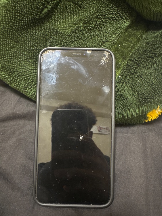 iPhone iPhoneXS Max 256GB SIMフリー（スマホ）の商品画像 - 査定依頼日：2026年6月27日 - 最高査定価格：12,000円
