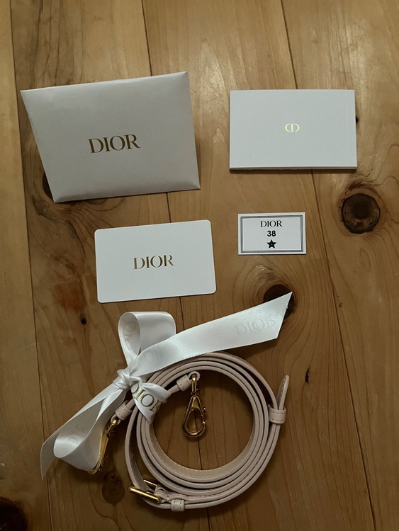 ディオール  （ブランドバッグ）の商品画像 - 査定依頼日：2025年6月5日 - 最高査定価格：270,000円