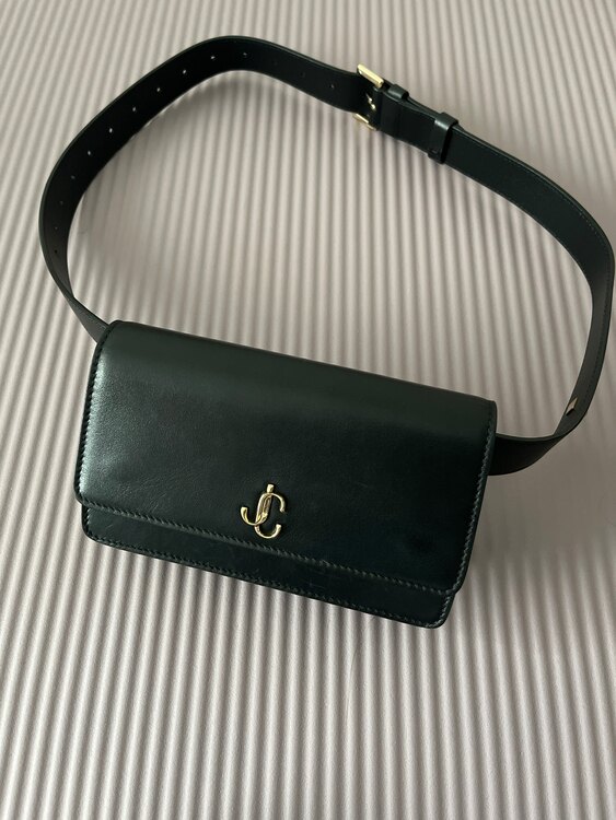 ジミーチュウ JIMMY CHOO ヴァレンヌベルトバッグ （ブランドバッグ）の商品画像 - 査定依頼日：2025年3月12日 - 最高査定価格：25,000円