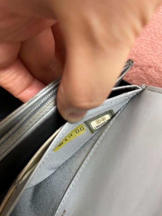 CHANEL パイソン　長財布（ブランドバッグ）の商品画像 - 査定依頼日：2025年8月14日 - 最高査定価格：40,000円