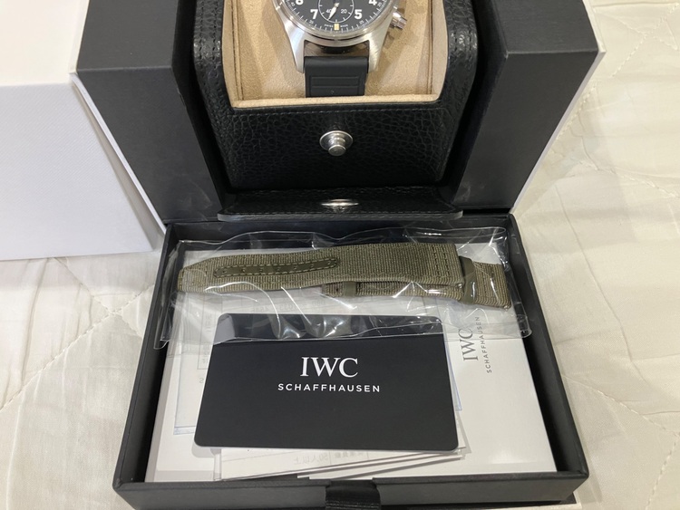 ・IWCパイロットクロノグラフIW387901（高級時計）の商品画像 - 査定依頼日：2025年7月18日 - 最高査定価格：600,000円