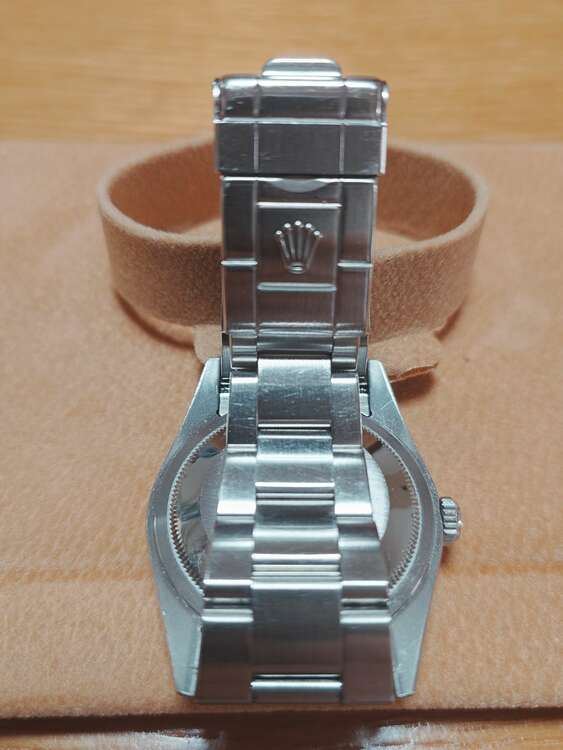 ロレックス エクスプローラー 114270（高級時計）の商品画像 - 査定依頼日：2025年4月23日 - 最高査定価格：800,000円