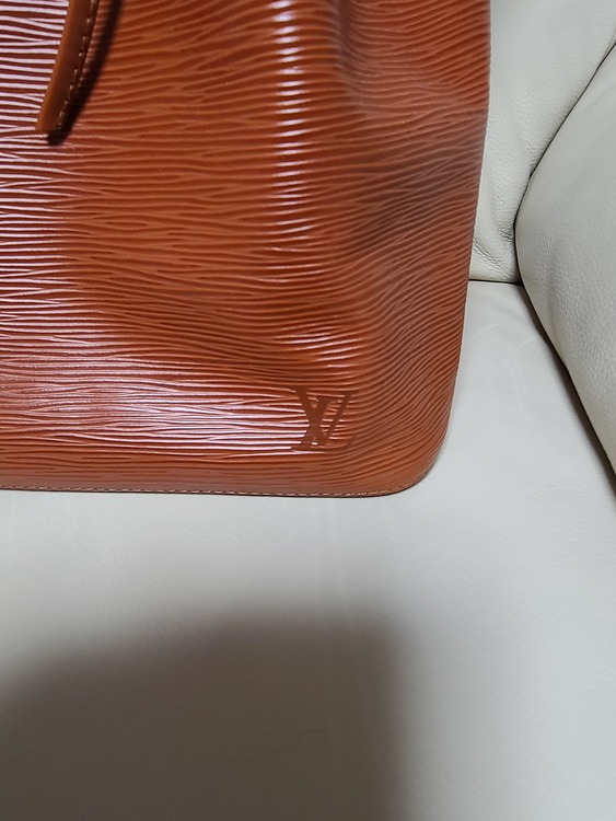 プチノエ（ブランドバッグ）の商品画像 - 査定依頼日：2022年5月9日 - 最高査定価格：30,000円