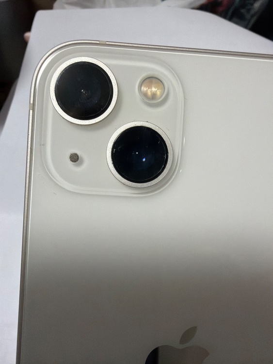 iPhone 13 128GB docomo（スマホ）の商品画像 - 査定依頼日：2026年4月4日 - 最高査定価格：28,000円