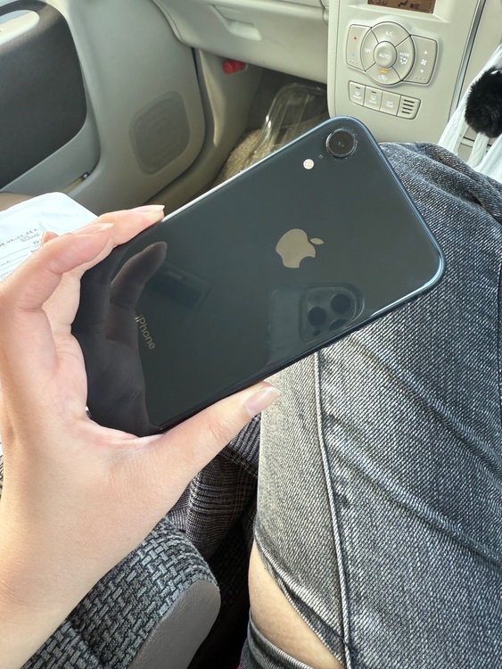 iPhoneXR 64GB SIMフリー（スマホ）の商品画像 - 査定依頼日：2026年5月18日 - 最高査定価格：6,000円