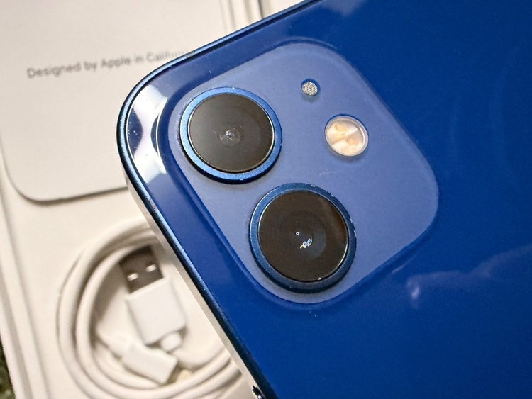 iPhone12 ブルー（スマホ）の商品画像 - 査定依頼日：2025年11月24日 - 最高査定価格：18,000円