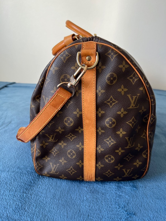 ルイ・ヴィトン モノグラム キーポル・バンドリエール55（ブランドバッグ）の商品画像 - 査定依頼日：2026年2月21日 - 最高査定価格：110,000円