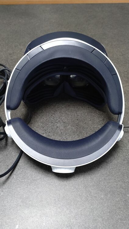 PlayStationVR２　CFI-ZVR1（ゲーム機本体・ゲームソフト）の商品画像 - 査定依頼日：2025年10月19日 - 最高査定価格：24,100円