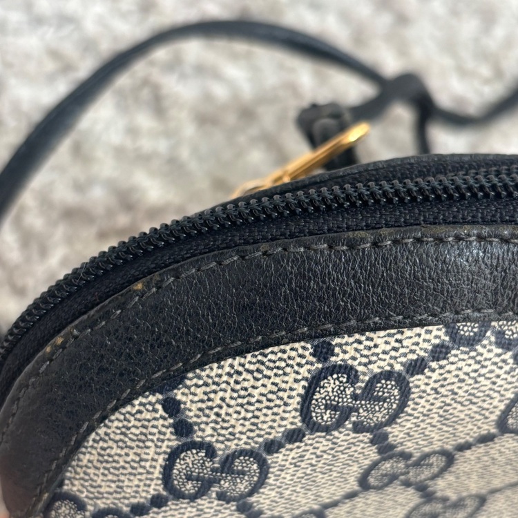 オールドグッチ　ショルダーバッグ（ブランドバッグ）の商品画像 - 査定依頼日：2025年7月4日 - 最高査定価格：10,000円