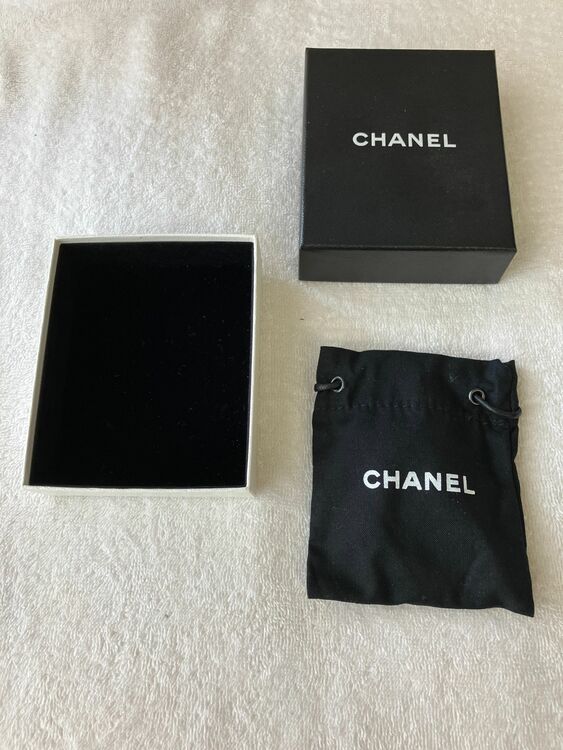 髪留め（古着・ファッション）の商品画像 - 査定依頼日：2025年6月7日 - 最高査定価格：17,000円