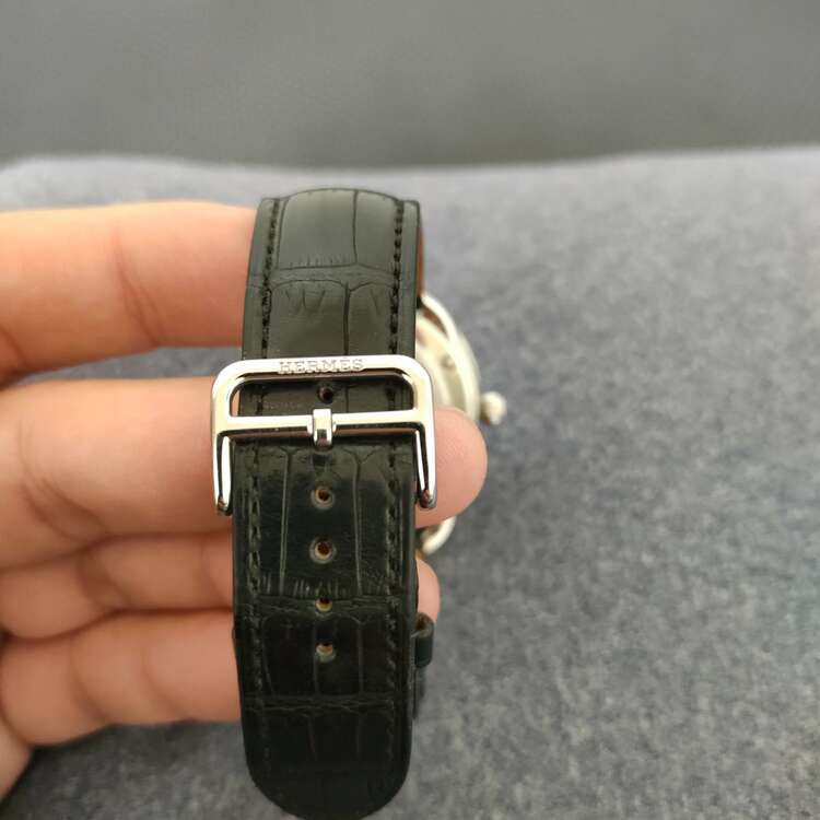 その他 その他 エルメスアルソー（高級時計）の商品画像 - 査定依頼日：2025年2月8日 - 最高査定価格：84,000円