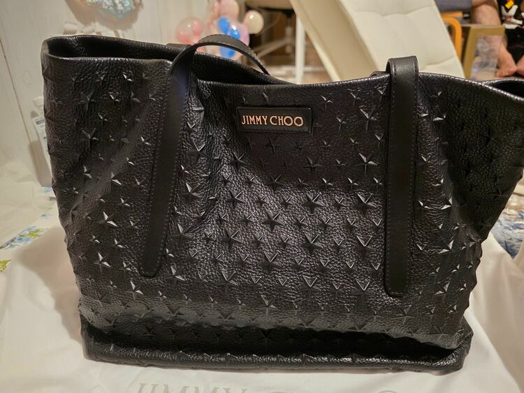 エンボス　トートバッグ（ブランドバッグ）の商品画像 - 査定依頼日：2025年10月3日 - 最高査定価格：30,000円