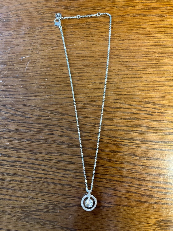 スワロフスキー（ブランド財布・小物）の商品画像 - 査定依頼日：2025年6月13日 - 最高査定価格：1,500円