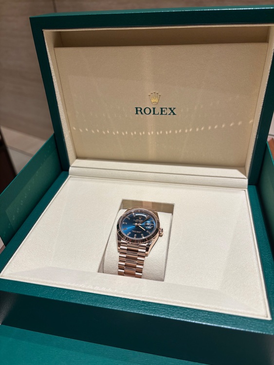 ロレックス デイデイト （高級時計）の商品画像 - 査定依頼日：2025年12月1日 - 最高査定価格：8,300,000円