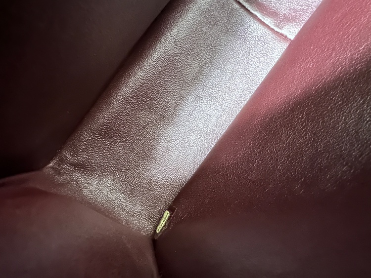 マトラッセ　30 ブラック　キャビア　YG金具（ブランドバッグ）の商品画像 - 査定依頼日：2026年1月6日 - 最高査定価格：900,000円