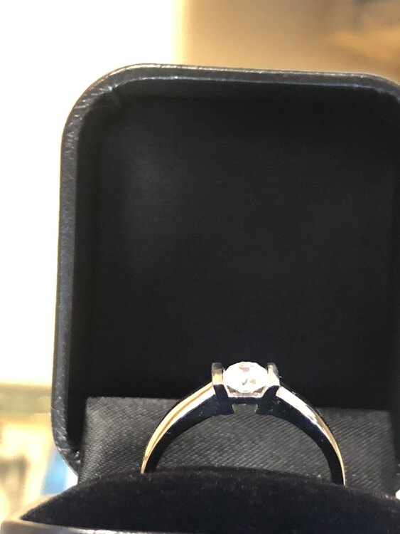 プラチナメンズリング（宝石）の商品画像 - 査定依頼日：2024年12月12日 - 最高査定価格：65,000円