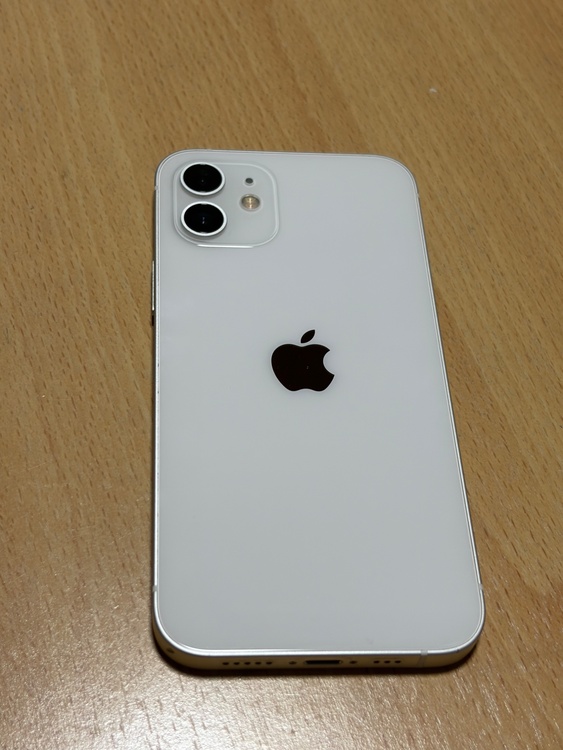 iPhone 12 64GB Softbank（スマホ）の商品画像 - 査定依頼日：2026年5月10日 - 最高査定価格：20,000円