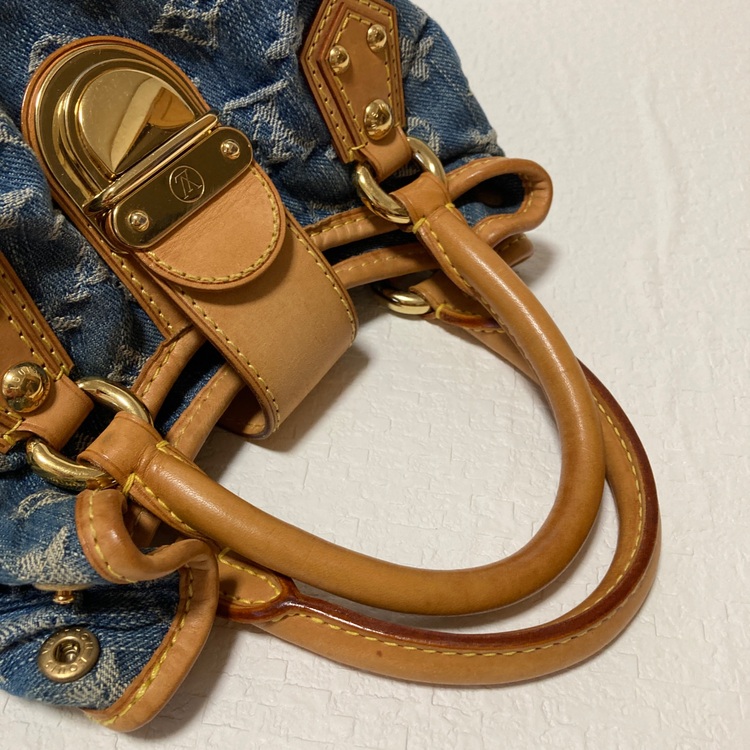 プリーティ（ブランドバッグ）の商品画像 - 査定依頼日：2025年11月30日 - 最高査定価格：350,000円