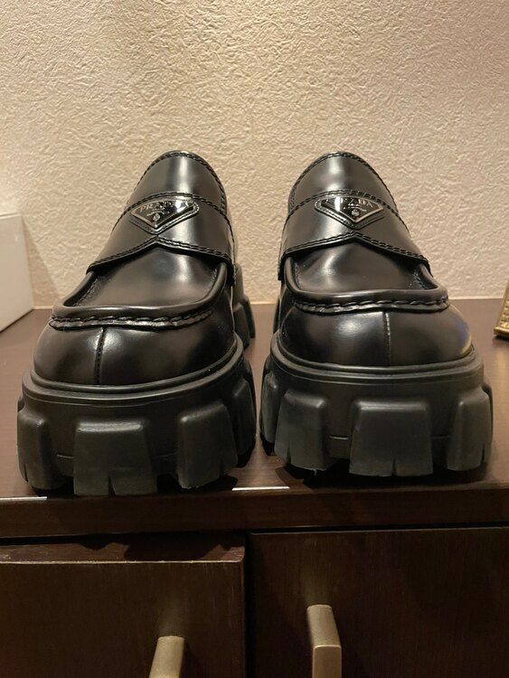 商品品番: 2DE129_B4L_F0002（古着・ファッション）の商品画像 - 査定依頼日：2025年2月15日 - 最高査定価格：26,000円