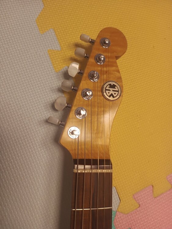 Guitar Creation Custom Line Jane Doe ムーンスプルース/ハカランダ EMG・Piezo搭載（ピアノ・楽器・PA機材）の商品画像 - 査定依頼日：2026年7月31日