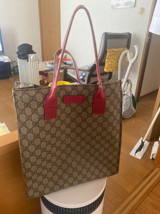 グッチ  （ブランドバッグ）の商品画像 - 査定依頼日：2026年4月15日 - 最高査定価格：30,000円