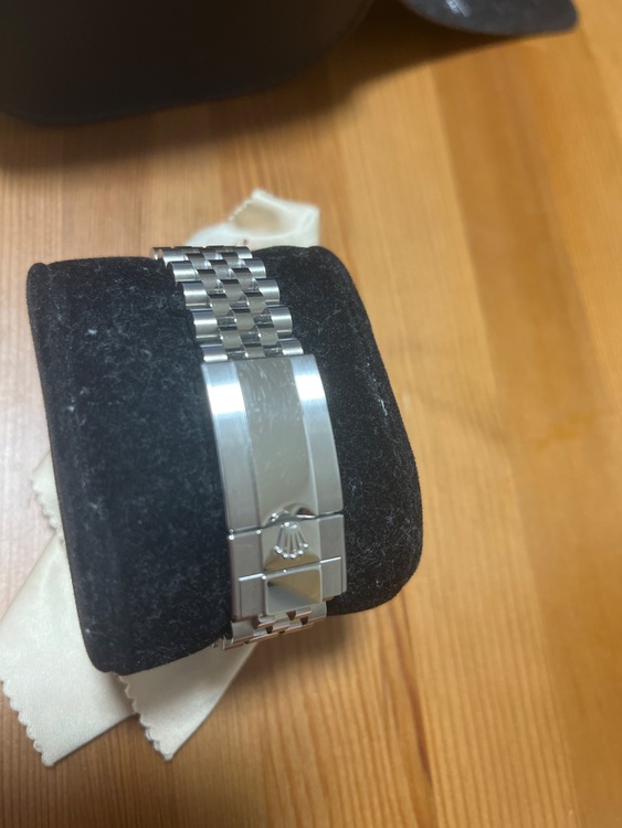 ロレックス GMTマスター 126710GRNr（高級時計）の商品画像 - 査定依頼日：2025年6月24日 - 最高査定価格：2,700,000円