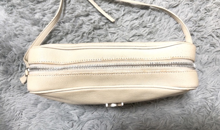 イブサンローラン  （ブランドバッグ）の商品画像 - 査定依頼日：2025年6月12日 - 最高査定価格：40,000円