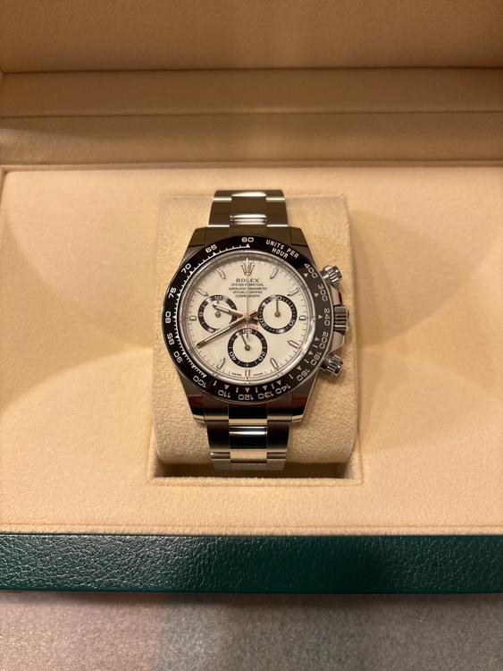 ロレックス デイトナ 126500lm（高級時計）の商品画像 - 査定依頼日：2026年2月3日 - 最高査定価格：5,600,000円