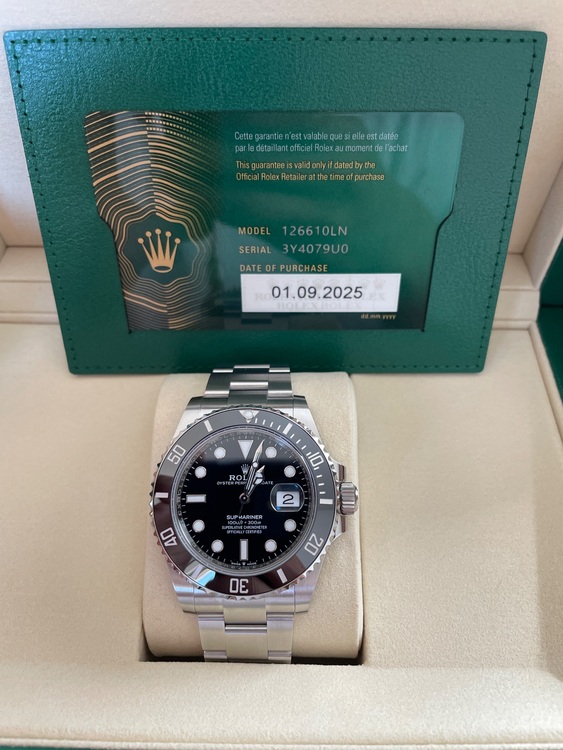 ロレックス　サブマリーナデイト（高級時計）の商品画像 - 査定依頼日：2025年9月2日 - 最高査定価格：2,160,000円