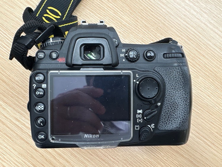 デジタル一眼レフカメラ　D300（カメラ）の商品画像 - 査定依頼日：2025年10月14日 - 最高査定価格：12,000円