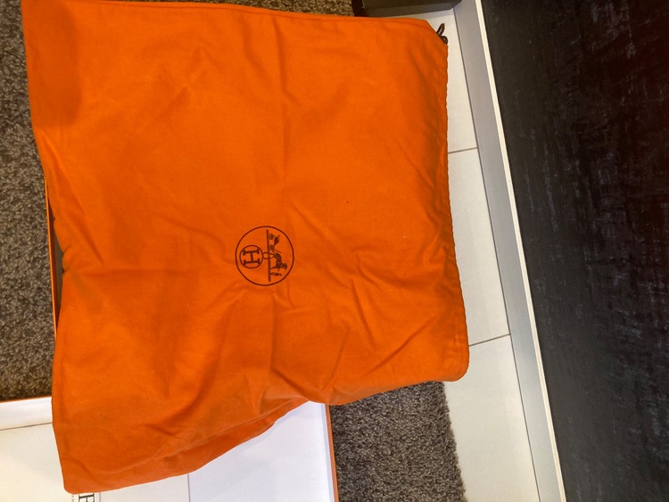 エルメス エールバッグ （ブランドバッグ）の商品画像 - 査定依頼日：2025年6月27日 - 最高査定価格：90,000円