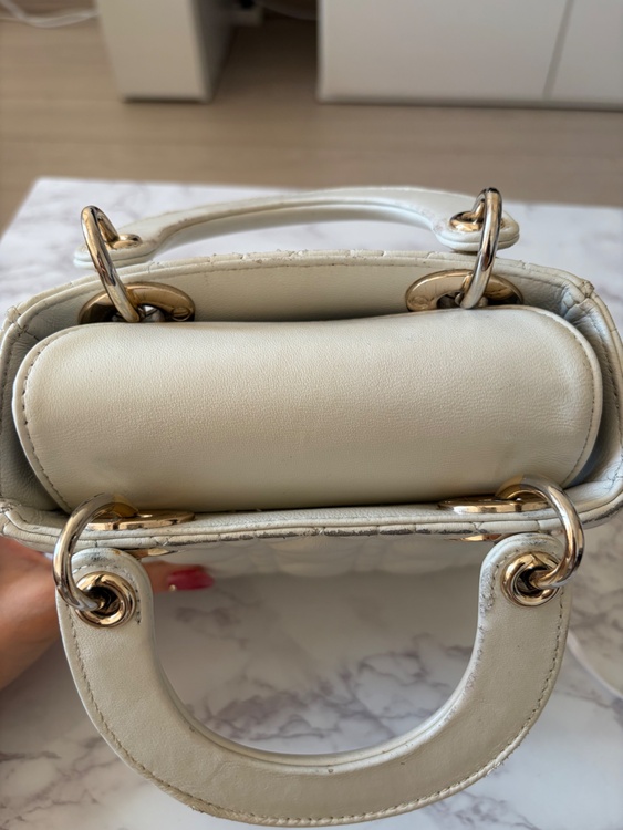 Lady Dior ミニ（ブランドバッグ）の商品画像 - 査定依頼日：2026年10月19日 - 最高査定価格：130,000円