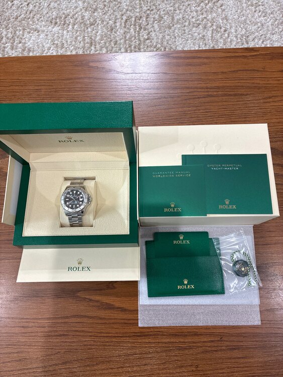 ロレックス ヨットマスター 12662（高級時計）の商品画像 - 査定依頼日：2025年4月8日 - 最高査定価格：2,100,000円