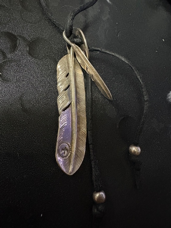 Goro's フェザー特大（金・貴金属）の商品画像 - 査定依頼日：2025年8月17日 - 最高査定価格：100,000円