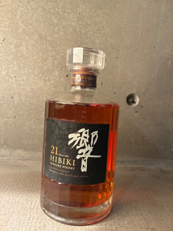 ウイスキー サントリー響 （お酒）の商品画像 - 査定依頼日：2026年3月25日 - 最高査定価格：58,000円